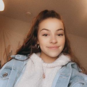 Meet your Posher, Isabella